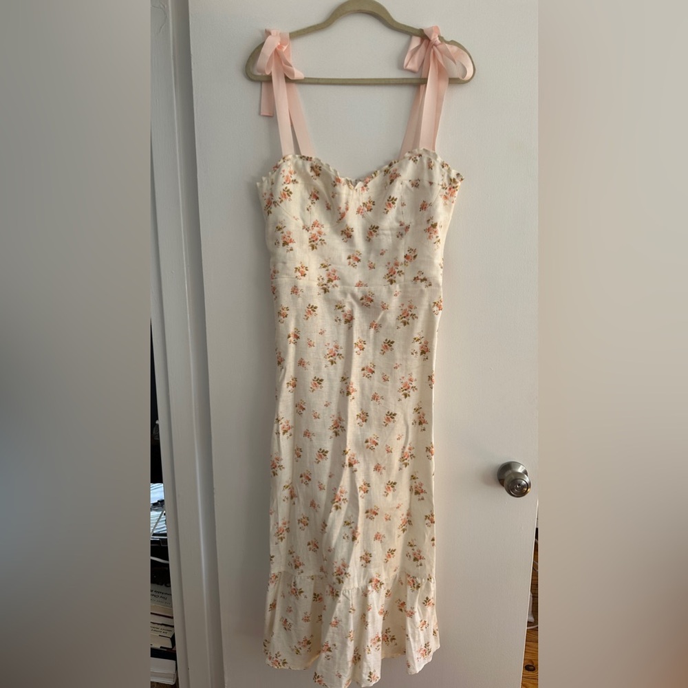 Reformation Vale Linen Dress in Mildred Floral (similar to Jennifer Lopez)